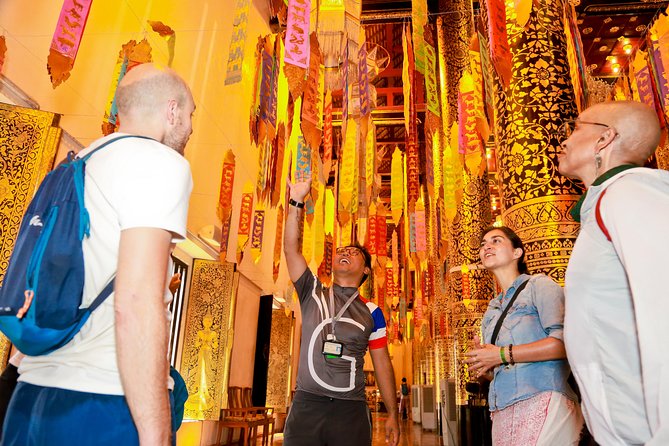 Chiang Mai: Historic Old City Bike Tour - Morning or Night - Three Kings Monument and the Lanna story