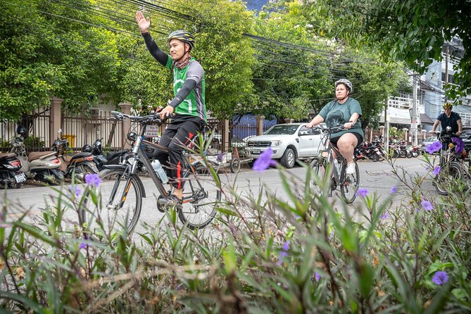 Chiang Mai: Historic Old City Bike Tour - Morning or Night - The extra temple depends on your departure