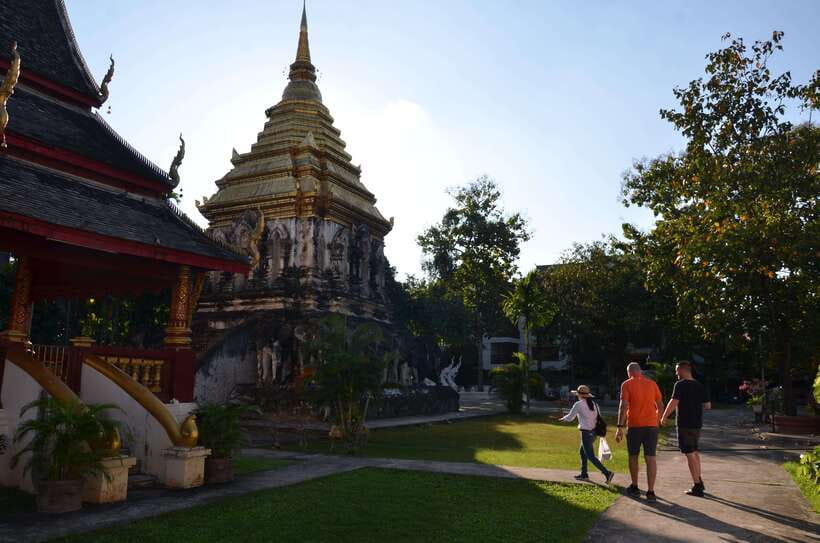 Chiang Mai: Historic Temples and City Guided Walking Tour - Key points to know before you book