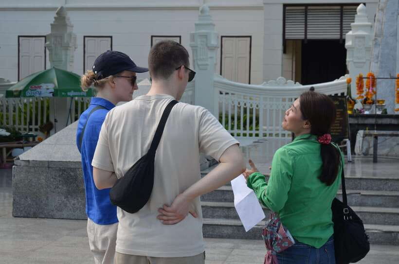 Chiang Mai: Historic Temples and City Guided Walking Tour - Why this three-hour walk works so well