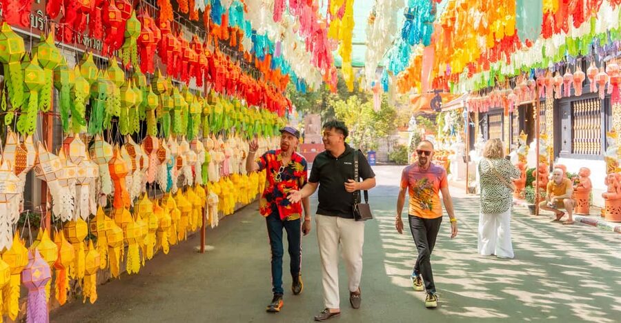 Chiang Mai: Historical and Culture Exploration Walking Tour - Walking 20 minutes to Wat Phra Singh