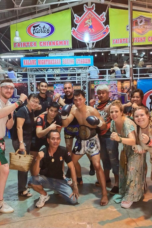 Chiang Mai: Kalare Night Bazaar Boxing Stadium Muay Thai - What the six-bout program feels like
