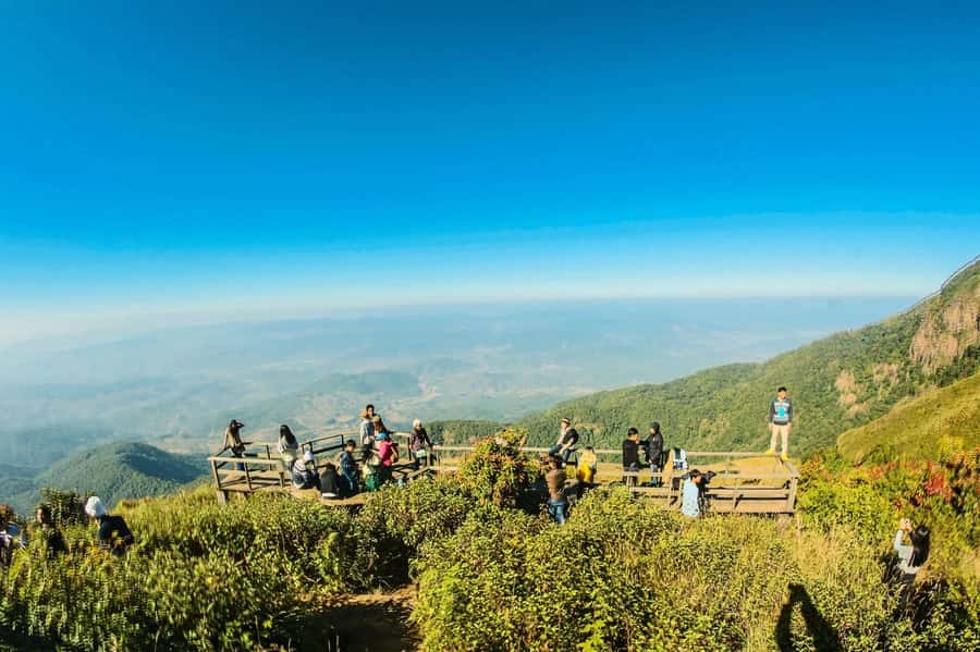 Chiang Mai: Kew Mae Pan Nature Trail & Doi Inthanon Day Trip - The Kings and Queens Pagodas