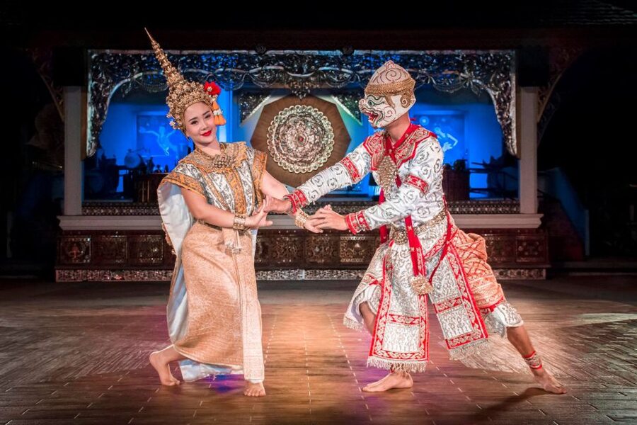 Chiang Mai: Khan Toke Traditional Meal & Dancing Performance - Arriving at Khum Khantoke around 6:30 PM