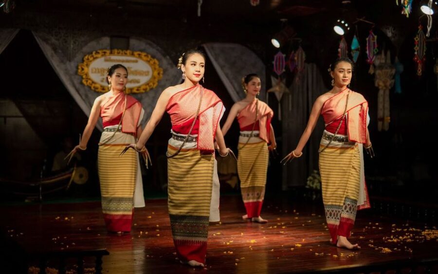 Chiang Mai: Khantoke Dinner with Traditional Performance - How the dances and music shape the evening