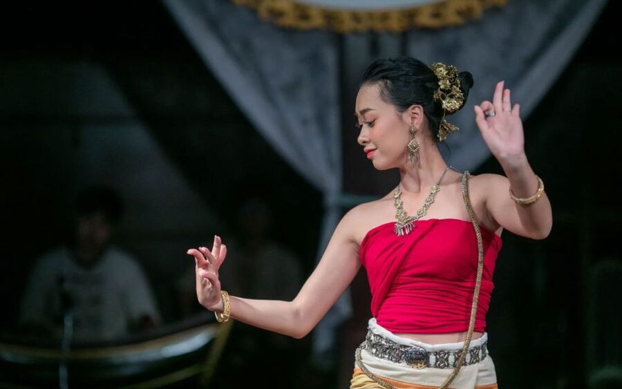 Chiang Mai: Khantoke Dinner with Traditional Performance - Should you book the Khantoke Dinner?