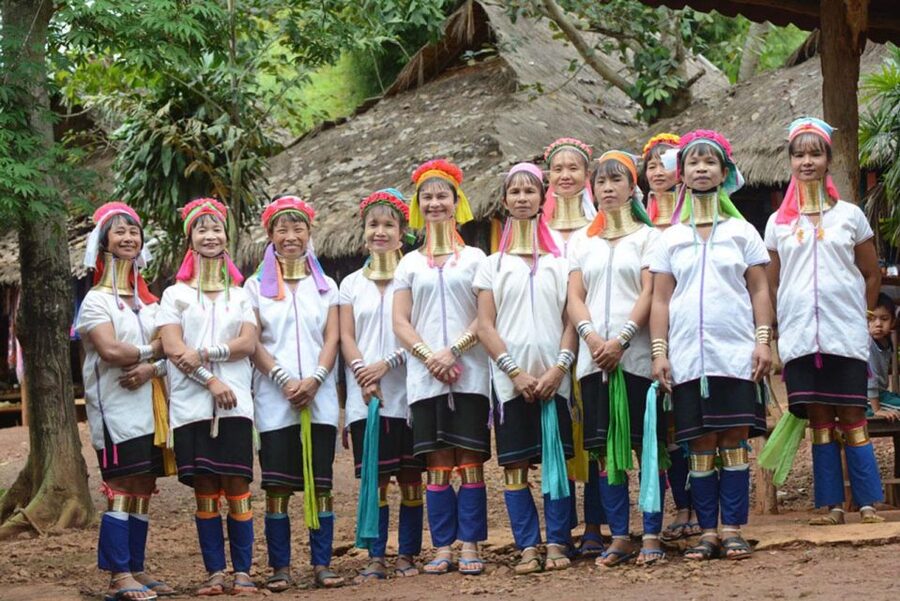 Chiang Mai: Long Neck Village & Chiang Rai’s Iconic Temples - The Karen Long-neck village visit