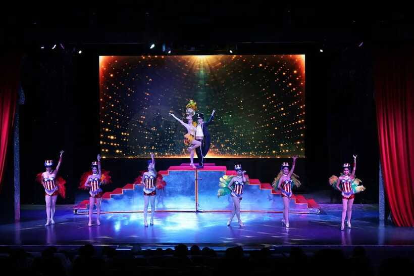 Chiang Mai: Miracle Cabaret Show - Cameras, phones, and the end of the show