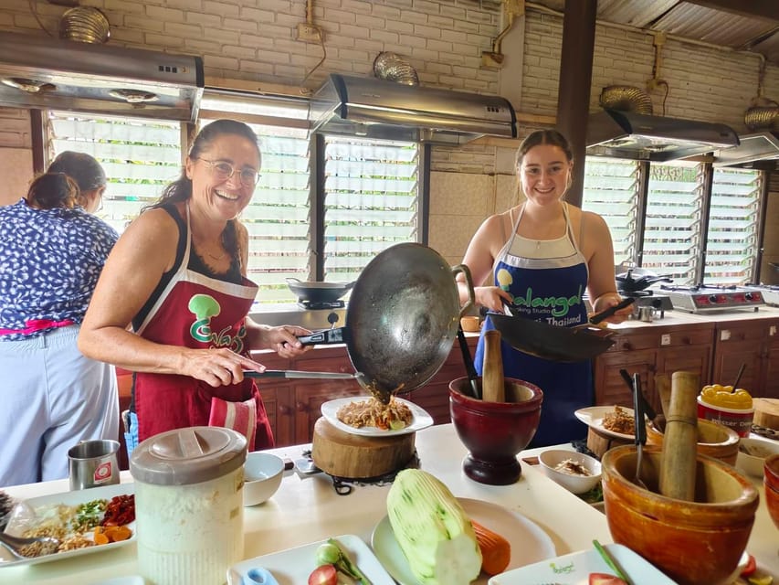 Chiang Mai: Morning Cooking Class with Market Visit - Choosing your starter, main dish, soup, and curry