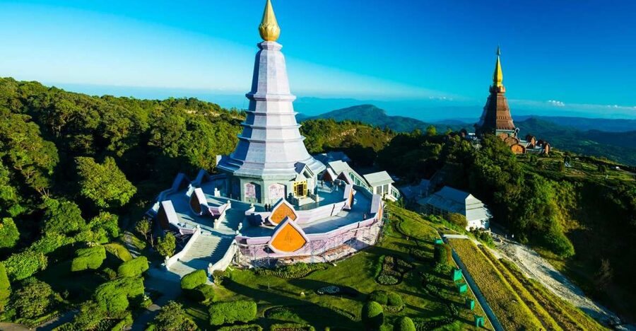 Chiang Mai: Pha Dok Siew Nature Trail & Doi Inthanon Trip - The King and Queen Pagodas