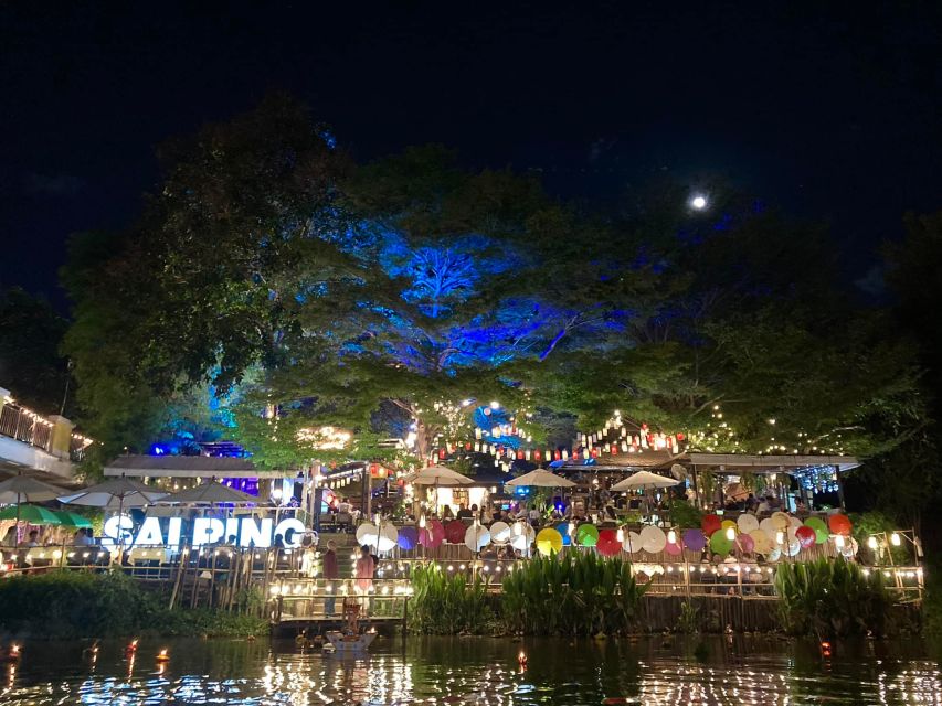 Chiang Mai: Ping River Night Kayaking into City Center - The middle stretch: an easy paddle with room to look around