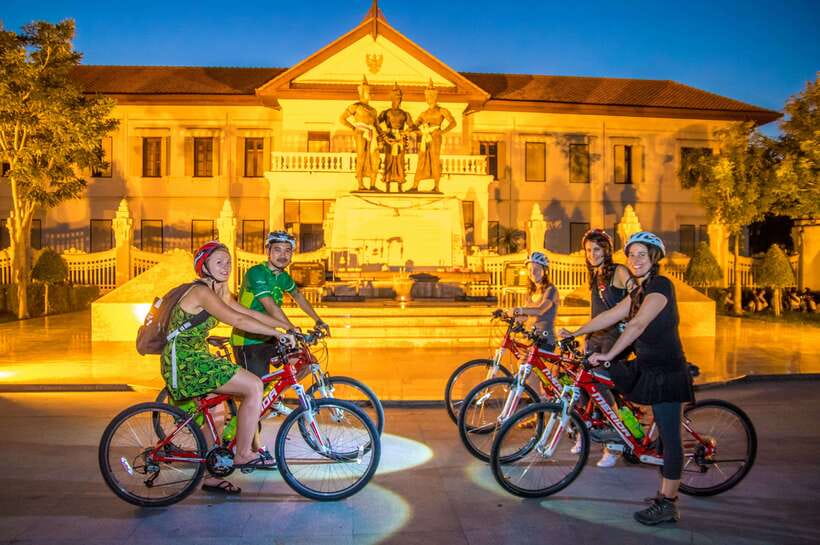 Chiang Mai: Private Historic Old City Bike Tour - Night - Key points to know before you pedal off