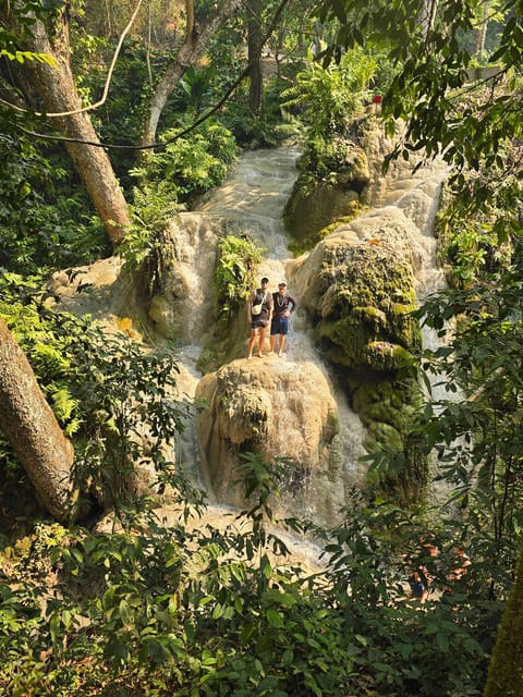 Chiang Mai:Sticky Watefall private tour with lunch - Climbing the Sticky Waterfalls With a Guide