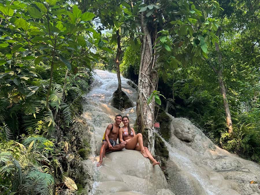 Chiang Mai : Sticky waterfall (Half Day Tour) Hotel Transfer - The one-hour ride from Chiang Mai