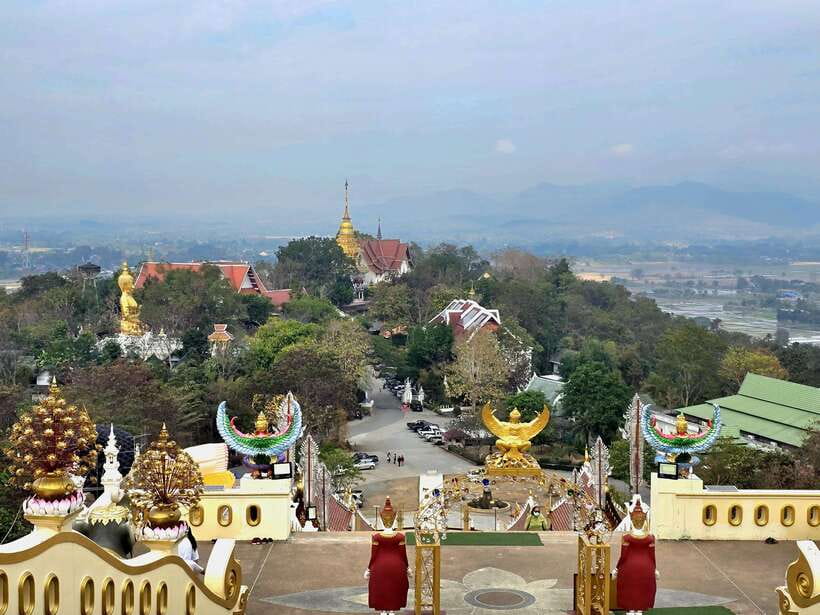 Chiang Mai: Sticky Waterfall scenic loop unseen lake &temple - Wat Phra That Chom Kitti and the final viewpoint