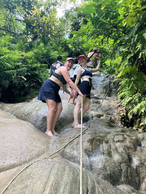 Chiang Mai: Sticky Waterfall scenic loop unseen lake &temple - Timing, clothing, and practical comfort
