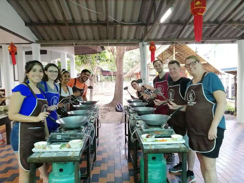 Chiang Mai: Thai Cooking and Market Tour with Lanna Smile - Start with the market, not the kitchen