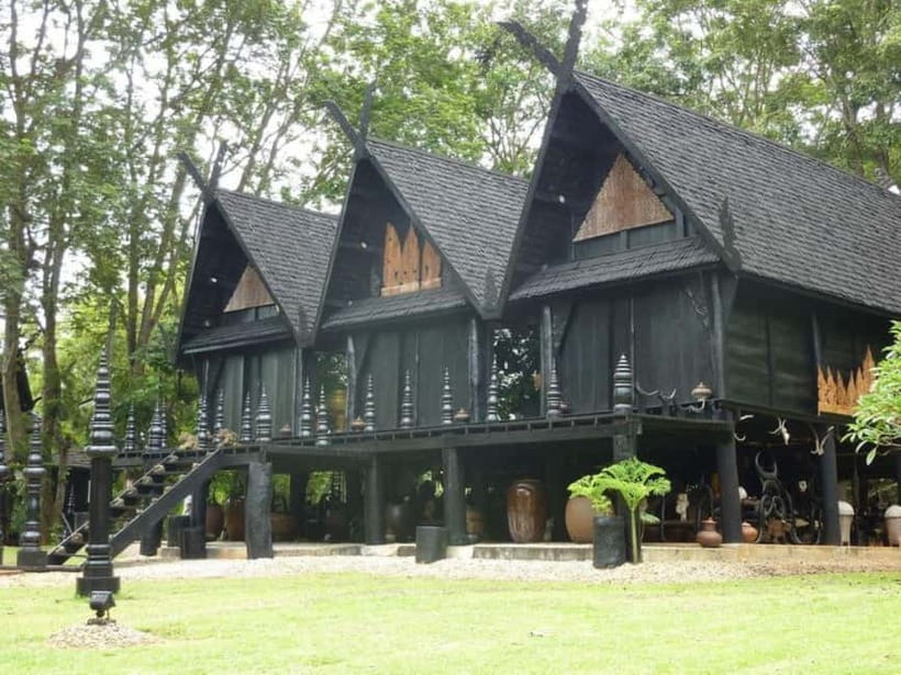 Chiang Mai to Chiang Rai: 3 Temples & Hot Springs & Pickup - Mae Khachan hot springs: useful stop, modest setting