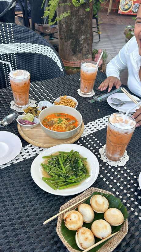 Chiang Mai: Walking Food Tour - Wat Lok Moli closes the route
