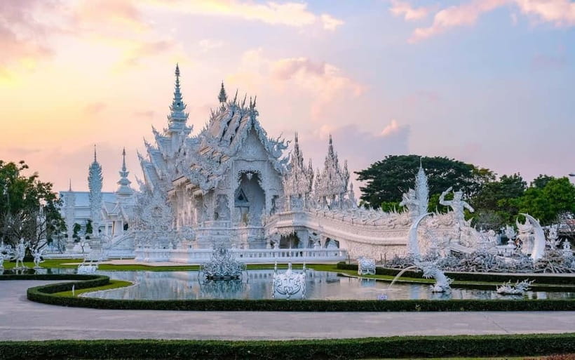 Chiang Mai: White and Blue Temples and Lalita Cafe - Choosing the Karen Long Neck village option
