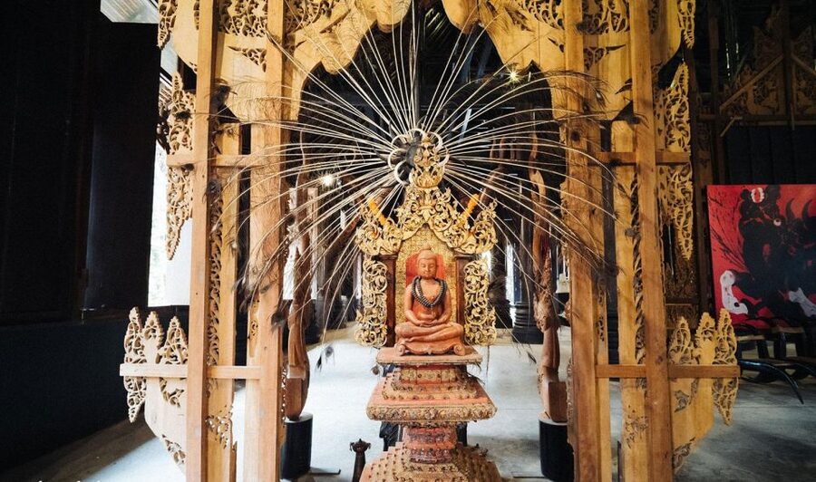 Chiang Mai: White, Red/Black & Blue Temples Tour with Lunch - The Blue Temple’s calm, electric interior