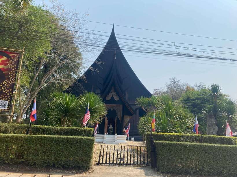 Chiang Rai: City Highlights One-Day Tour with Thai Lunch - Choui Fong Tea Farm and the afternoon change of pace