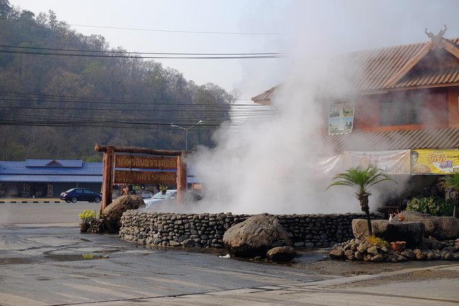 Chiang Rai Day Trip from Chiang Mai City with Golden Triangle - Lunch at a local restaurant