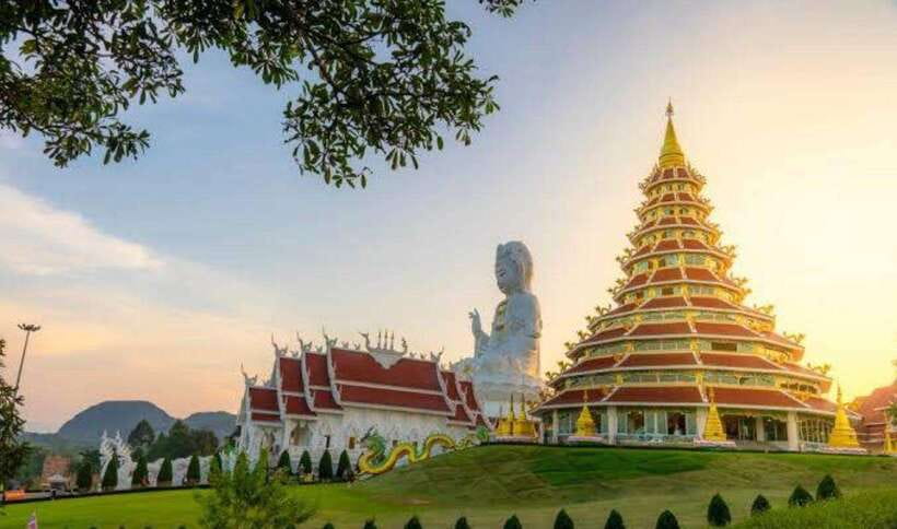 Chiang Rai: Excursion White, Blue,Red Temples & Lalitta Café - The early pickup and Mae Kachan Hot Spring