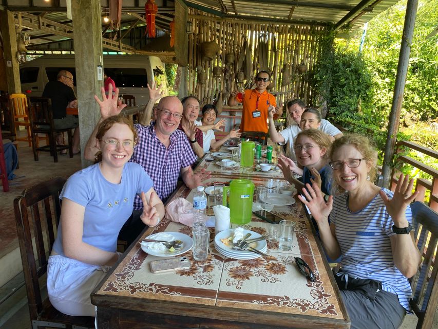 Chiang Rai Guide: Popular 7places 3Colors ,Golden Triangle - Guides, drivers, and the feel of the day