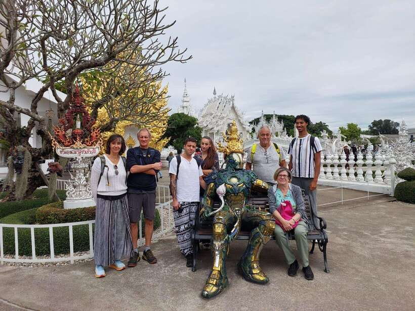 Chiang Rai: Guided Highlights Guided Tour with Buffet Lunch - What this Chiang Rai tour does well