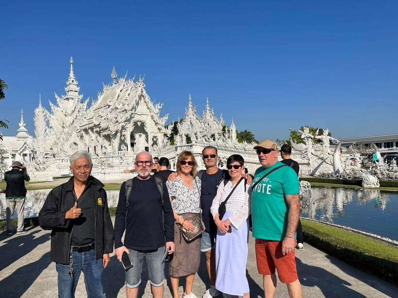 Chiang Rai: Guided Highlights Guided Tour with Buffet Lunch - Choui Fong Tea Farm, scenic but brief