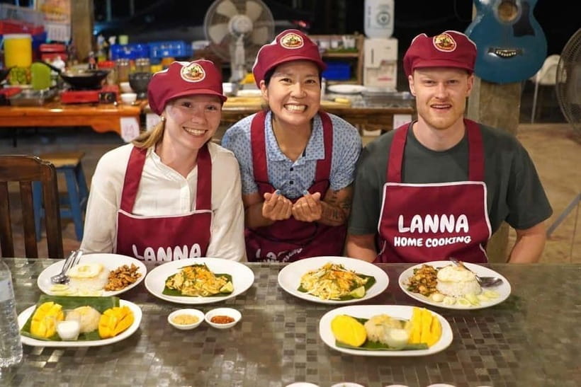 Chiang Rai:Lanna Home Cooking Class at Give Green Farm House - Cooking at Give Green Farm House