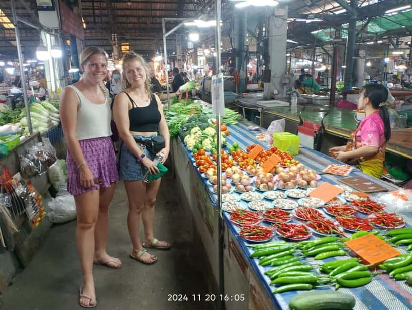 Chiang Rai:Lanna Home Cooking Class at Give Green Farm House - Who should book this class?