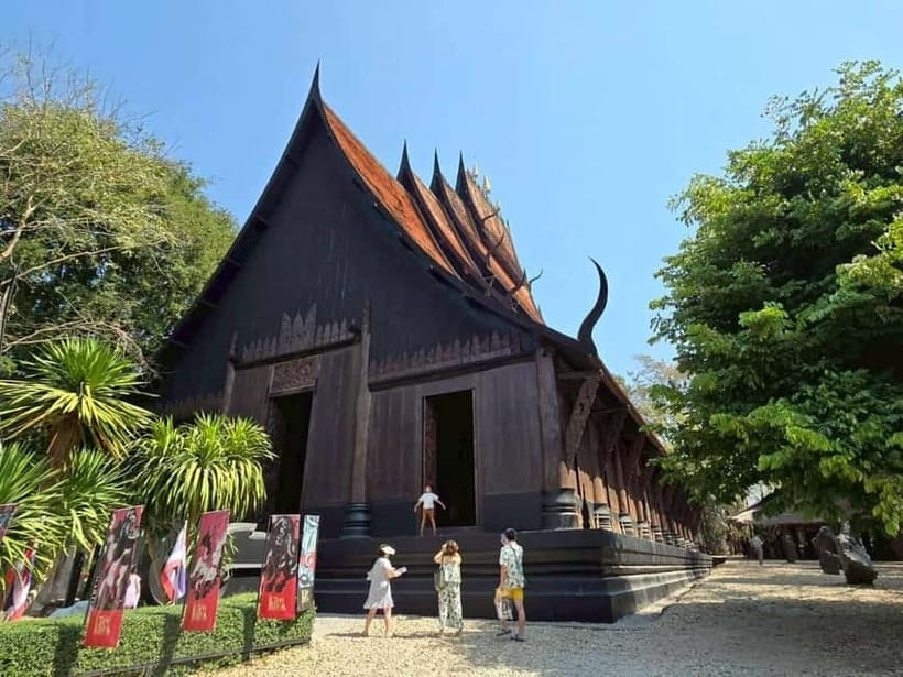 Chiang Rai: Private Tour with Driver and Custom Itinerary - What your driver does, and what the driver may not do