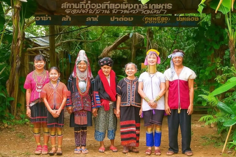 Chiang Rai: Private Tour with Driver and Custom Itinerary - The White Temple’s strange and brilliant first impression