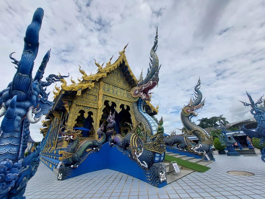 Chiang Rai: Top Temples & Signature Attractions ~Free Buffet - The Golden Triangle and the meeting of three countries