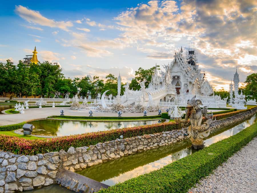 Chiang Rai White Temple and Blue Temple Day Tour - Clothing, comfort, and temple manners