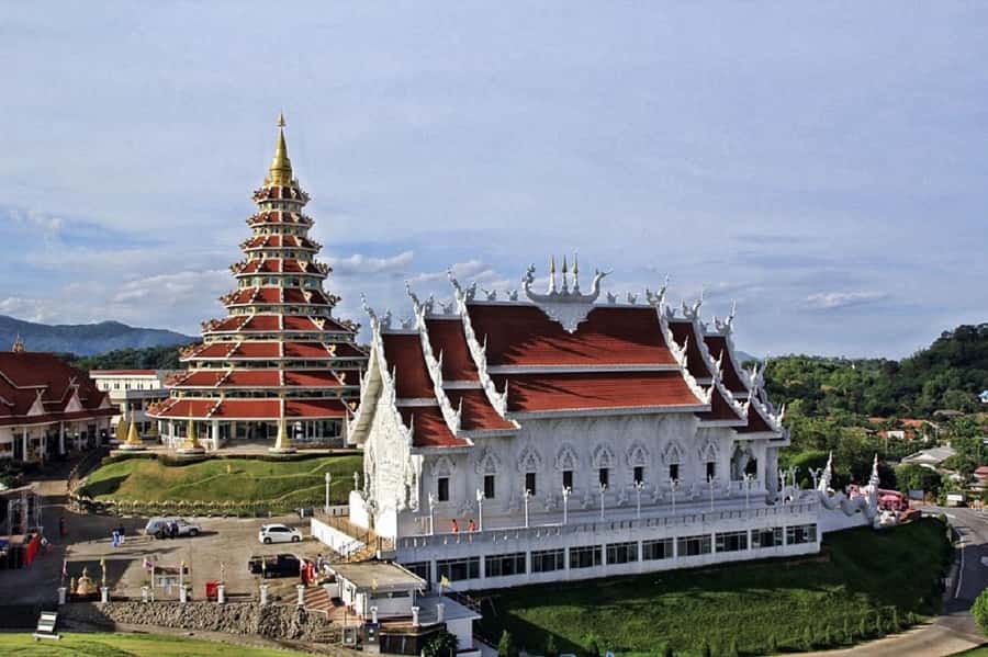 Chiang Rai White Temple and Blue Temple Day Tour - A lower-impact way to make a long day