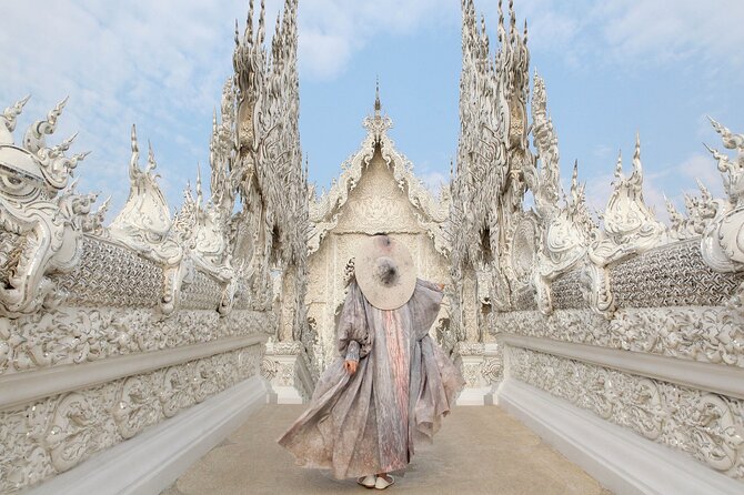 Chiang Rai White Temple, Blue Temple and more from Chiang Mai - The real attraction is the White Temple