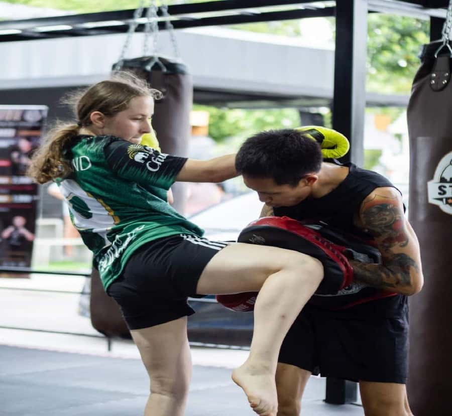 Chiangmai : Muay Thai Training academy - The First 15 Minutes: Warm-Up and Getting Your Body Ready