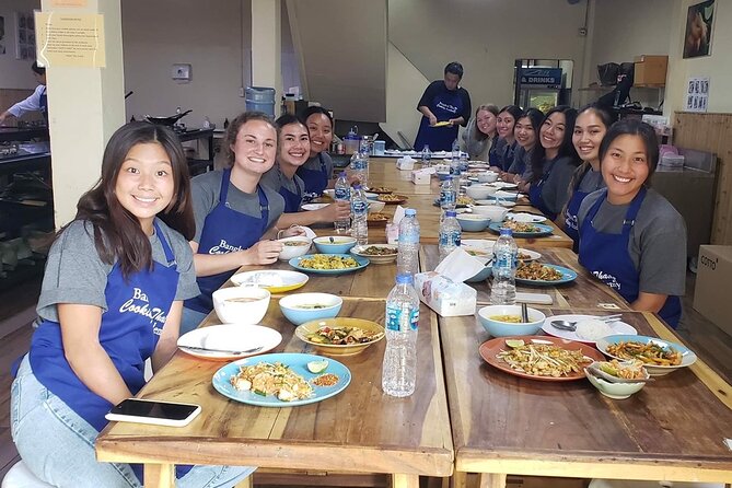 Choose 5 Dishes: Half-Day Cooking Class in Sukhumvit with Market Tour - Choosing five dishes from more than 20 recipes