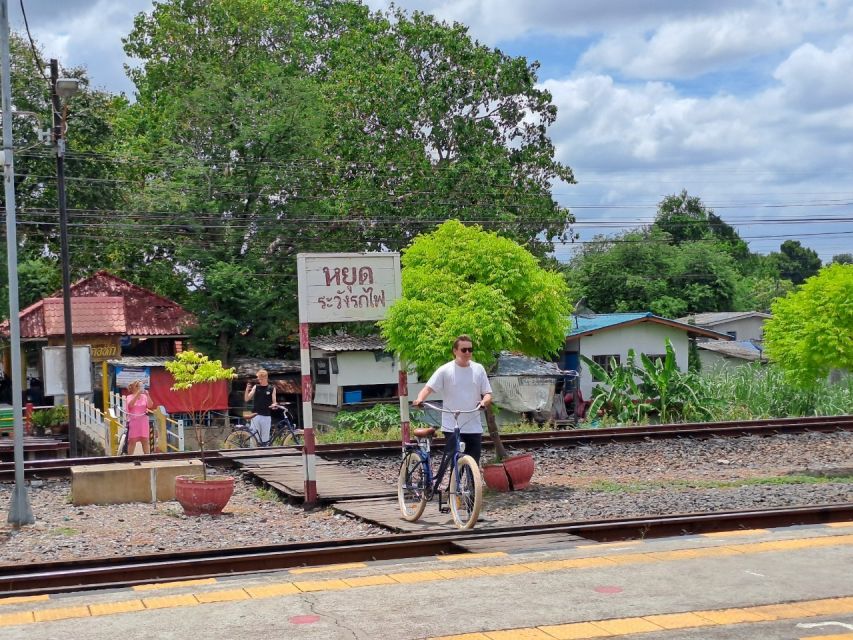 Colors of Ayutthaya: UNESCO Heritage 6 hour Bicycle Tour - Wat Chaiwatthanaram on the Chao Phraya
