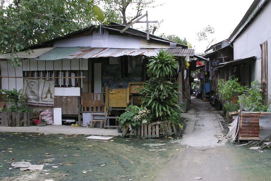 Colors Of Bangkok: 4-Hour Small Group Bike Tour - Bikes, group size, and physical demands