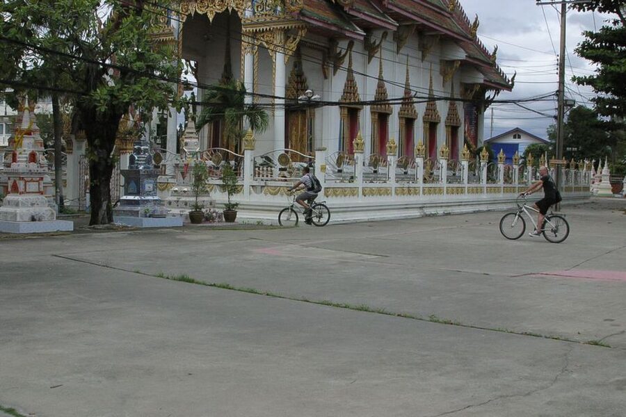 Colors Of Bangkok: 4-Hour Small Group Bike Tour - Muay Thai with a local trainer