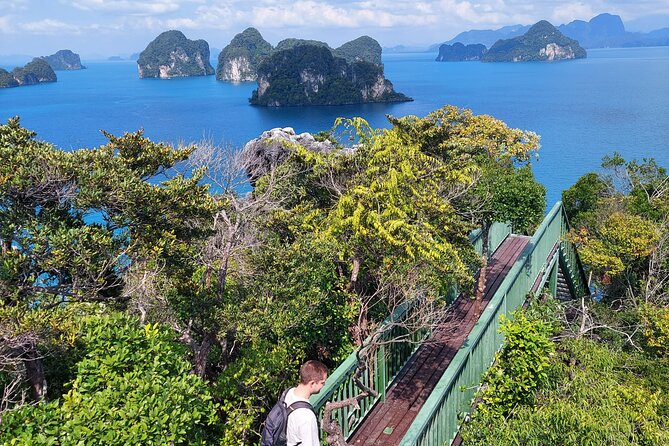 Cruising on a comfortabel boat in Phang Nga Bay - The "Must-Do" Tour Khao Lak - Koh Hong: the day’s clearest beach break