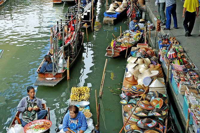 Damnoen Saduak Floating Market and Maeklong Railway Market Tour - The day’s timing, transport, and group size