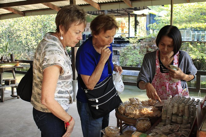 Damnoen Saduak Floating Market Small Group Tour - Finding food, fruit, and brown coconut sugar