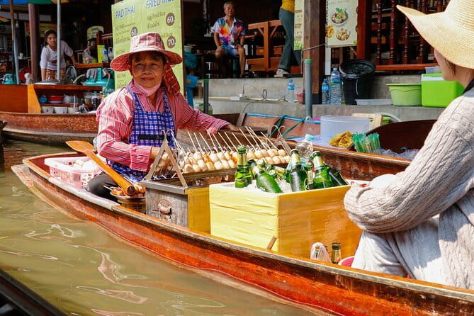 Day Trip to Bangkok Floating Market & Maeklong Railway - Buffalo Café and the albino buffalo stop