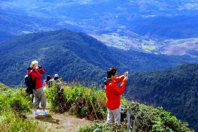 Doi Inthanon National Park with Nature Trail Trekking 1-Day Tour - Wachirathan Falls and the first taste of the park