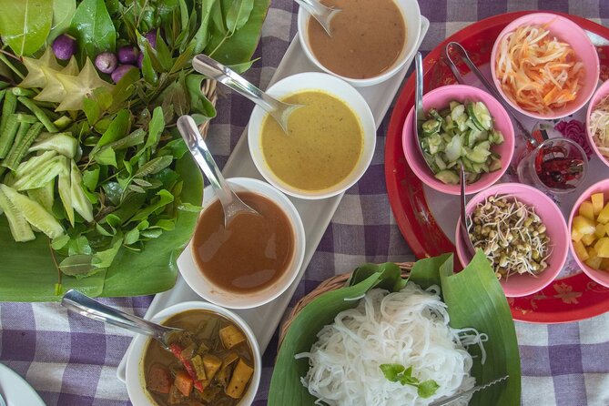 Eat Like a Local Food Tour in Hua Hin - Street food for the liveliest part of the morning